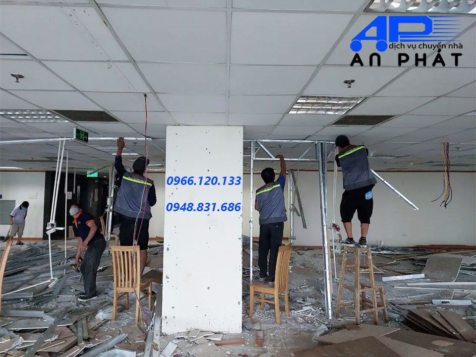Th&aacute;o dỡ trần thạch cao