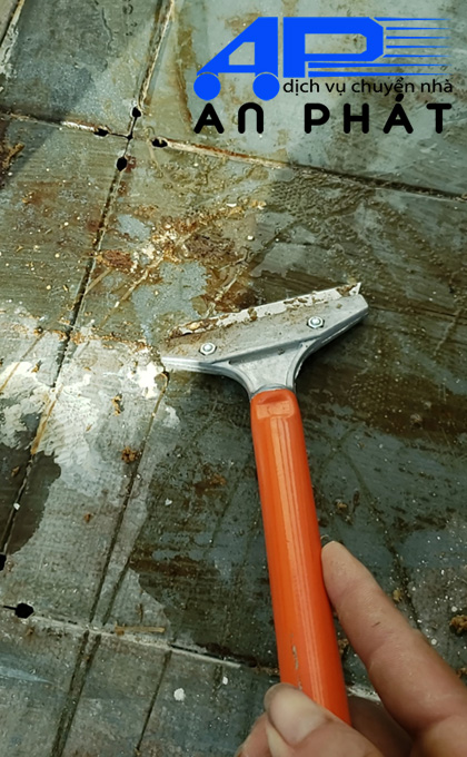 Tẩy keo s&agrave;n