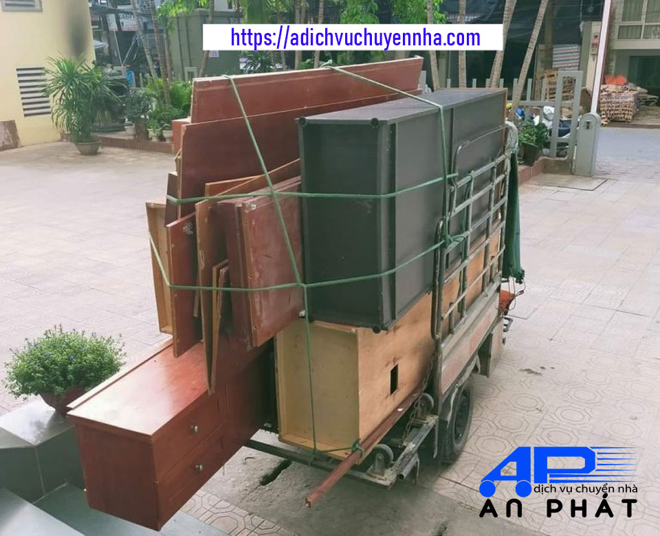 Xe chở r&aacute;c thải cồng kềnh - dịch vụ của c&ocirc;ng ty An Ph&aacute;t
