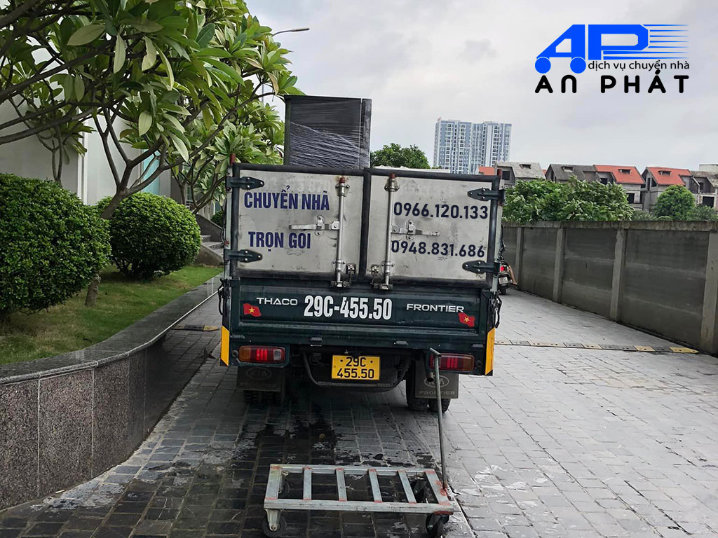 Xe k&eacute;o đồ chuyển nh&agrave;